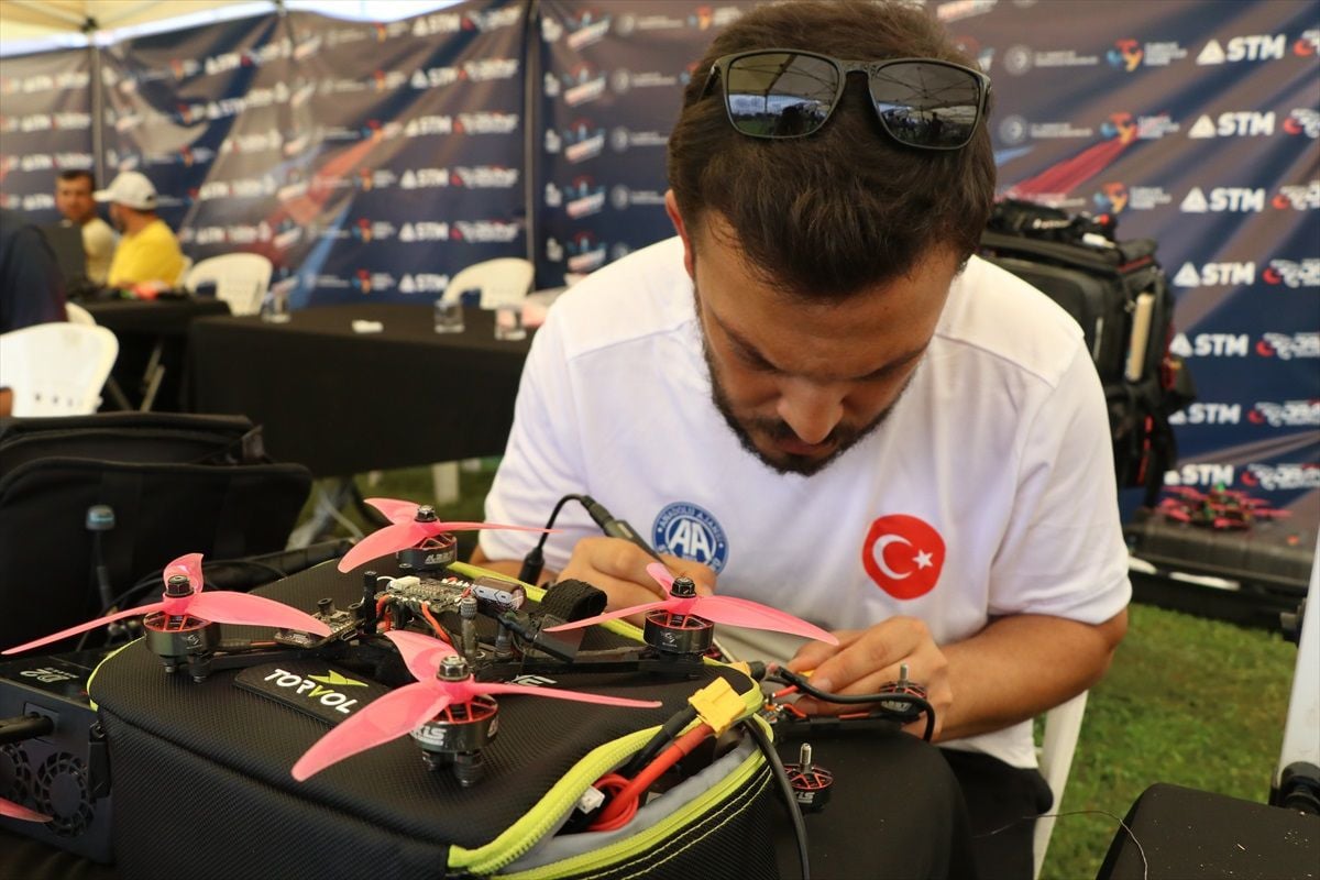 TEKNOFEST Drone Şampiyonası İlk Etap Başladı: Teknoloji Tutkunları Rekabet Sahnesinde